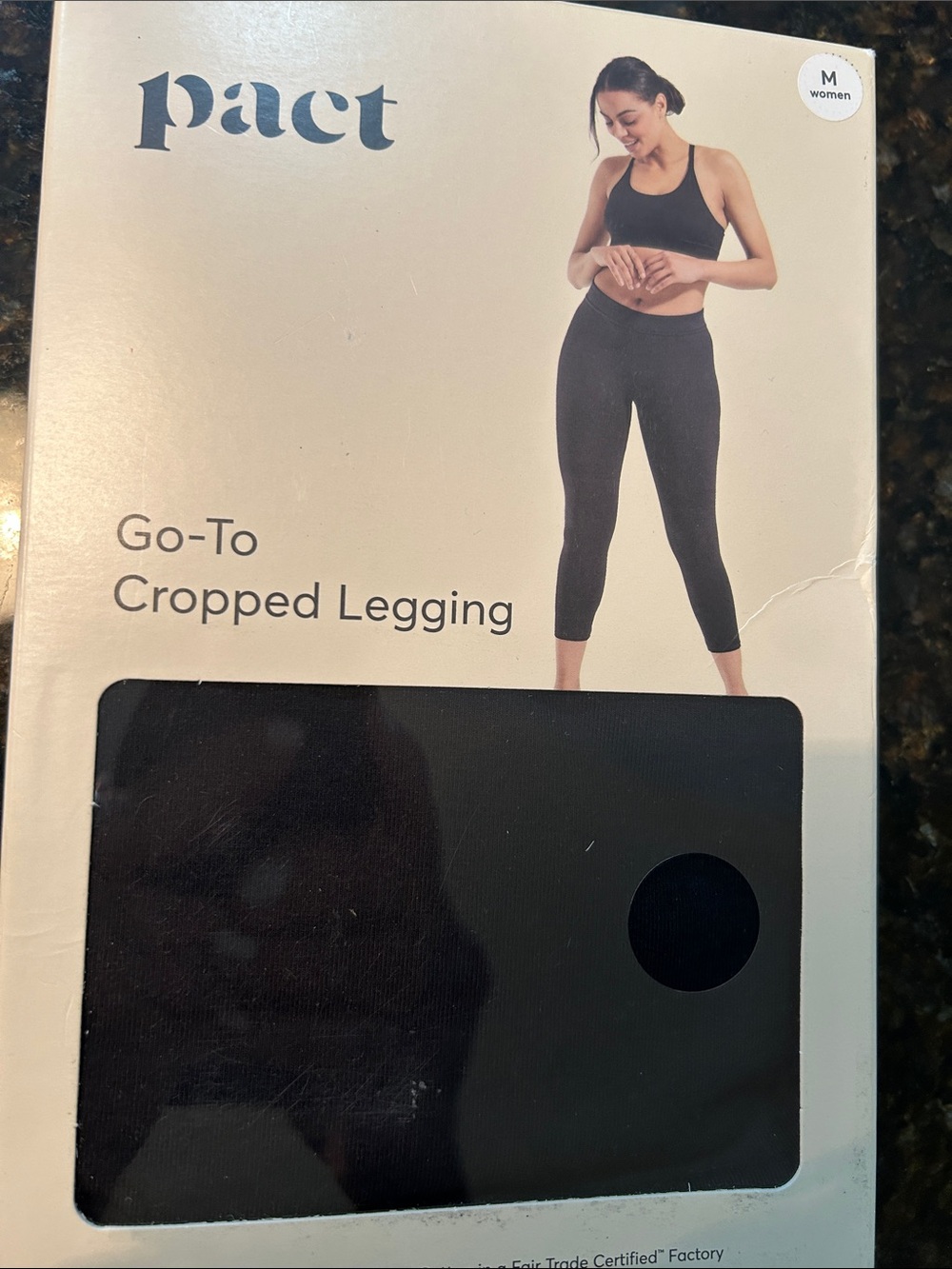 Pact 92% organic cotton go to cropped black leggings M
